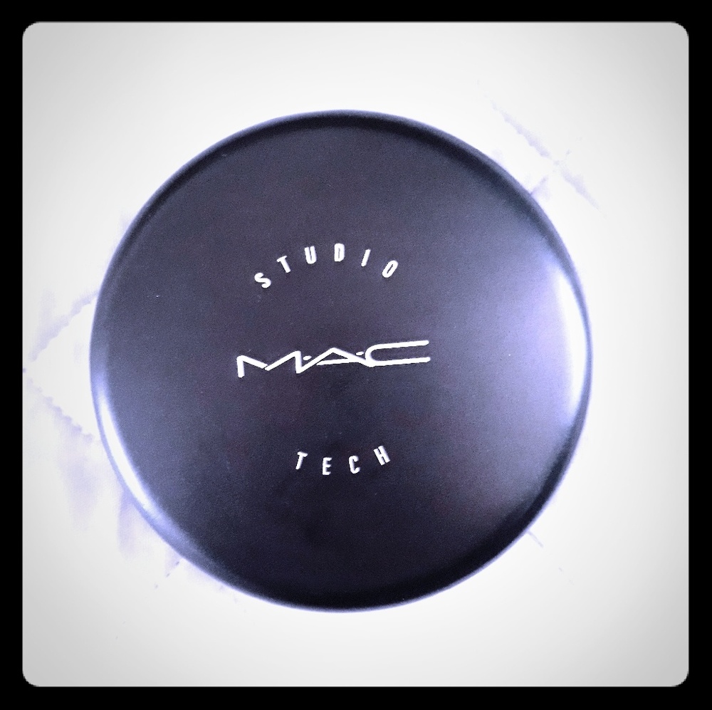 MAC Studio Tech NW58